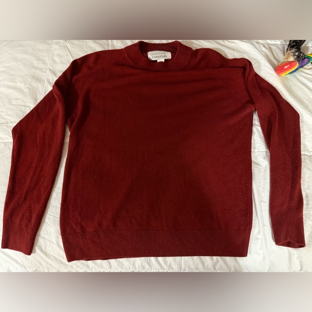 Wardrobe Essentials vintage retro red burgundy crewneck sweater for fall - cozy